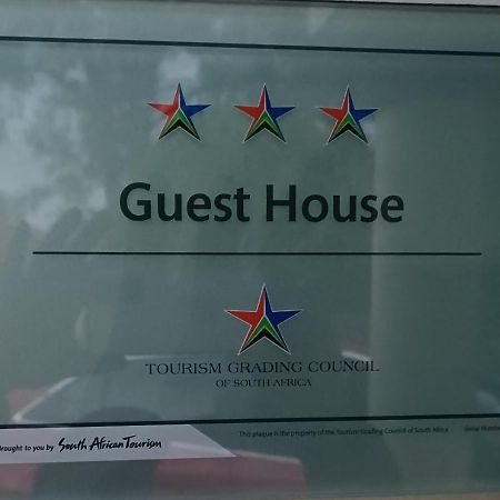 Lala Poa Guest House Klerksdorp Luaran gambar