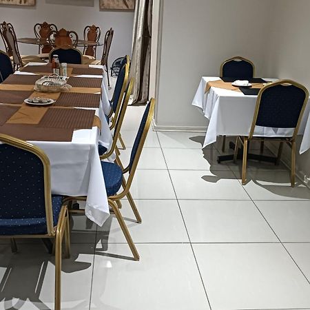 Lala Poa Guest House Klerksdorp Luaran gambar