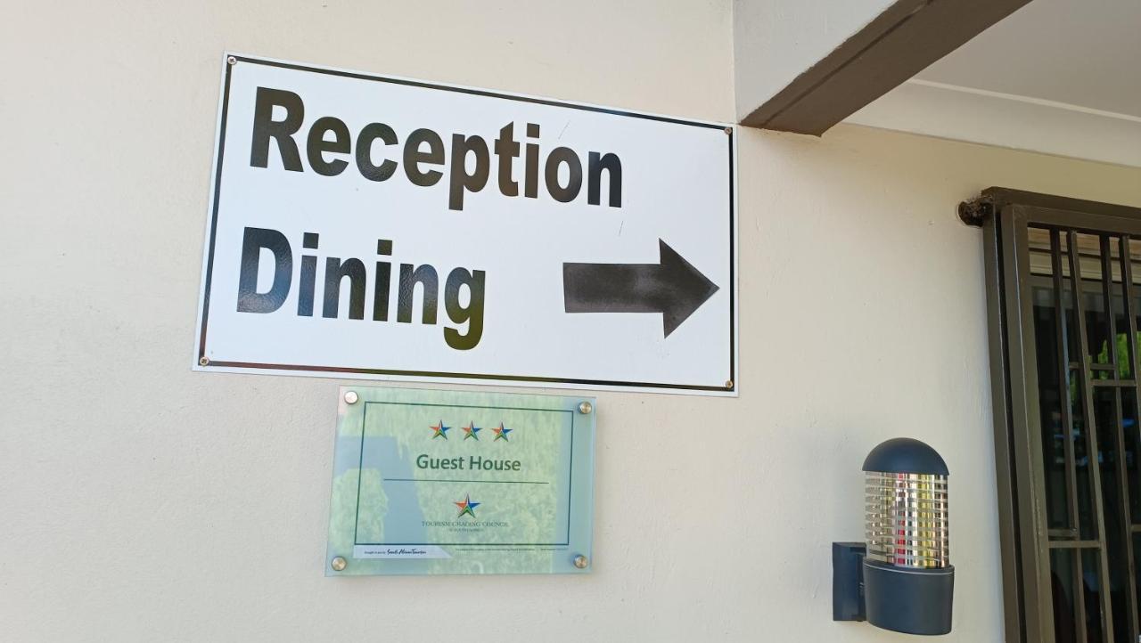 Lala Poa Guest House Klerksdorp Luaran gambar