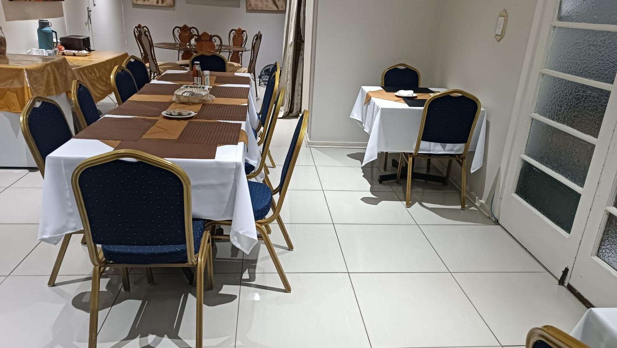Lala Poa Guest House Klerksdorp Luaran gambar